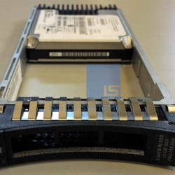 01EJ599 - IBM 3.84TB 12Gb SAS 2.5 Inch Flash Drive - Image 3