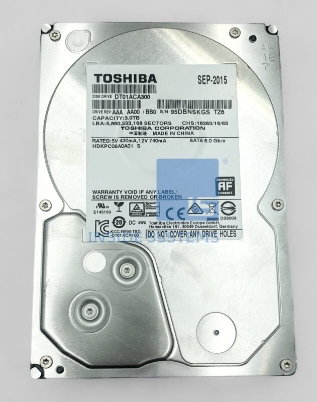 DT01ACA300_A-631x800.jpg