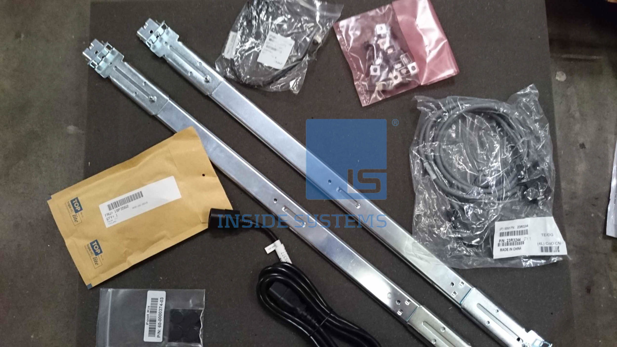 2498-24E - IBM System Storage SAN24B-4 8-ports 4 2498-24E - IBM System Storage SAN24B-4 8-ports - Image 3