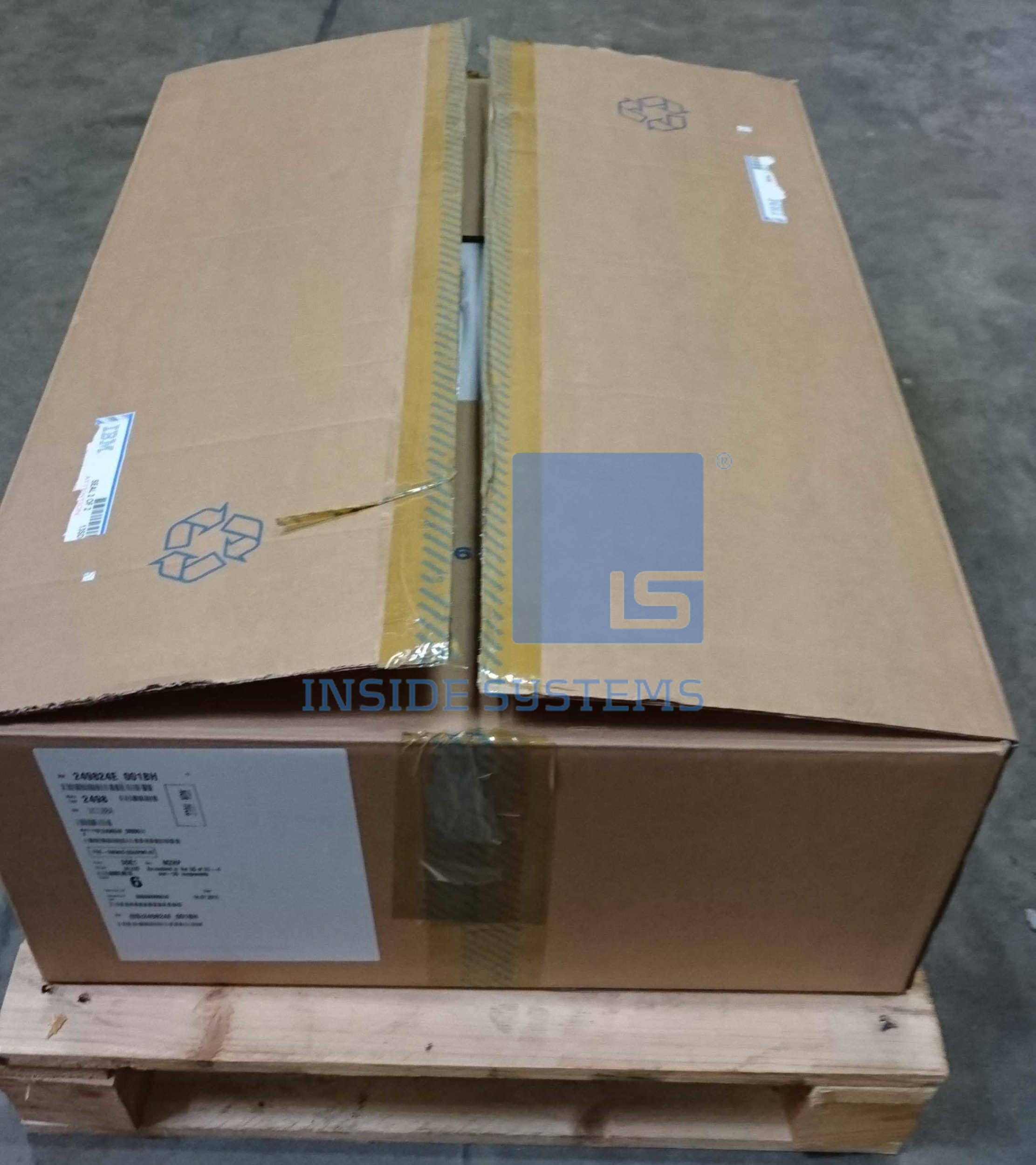2498-24E - IBM System Storage SAN24B-4 8-ports 5 2498-24E - IBM System Storage SAN24B-4 8-ports - Image 4