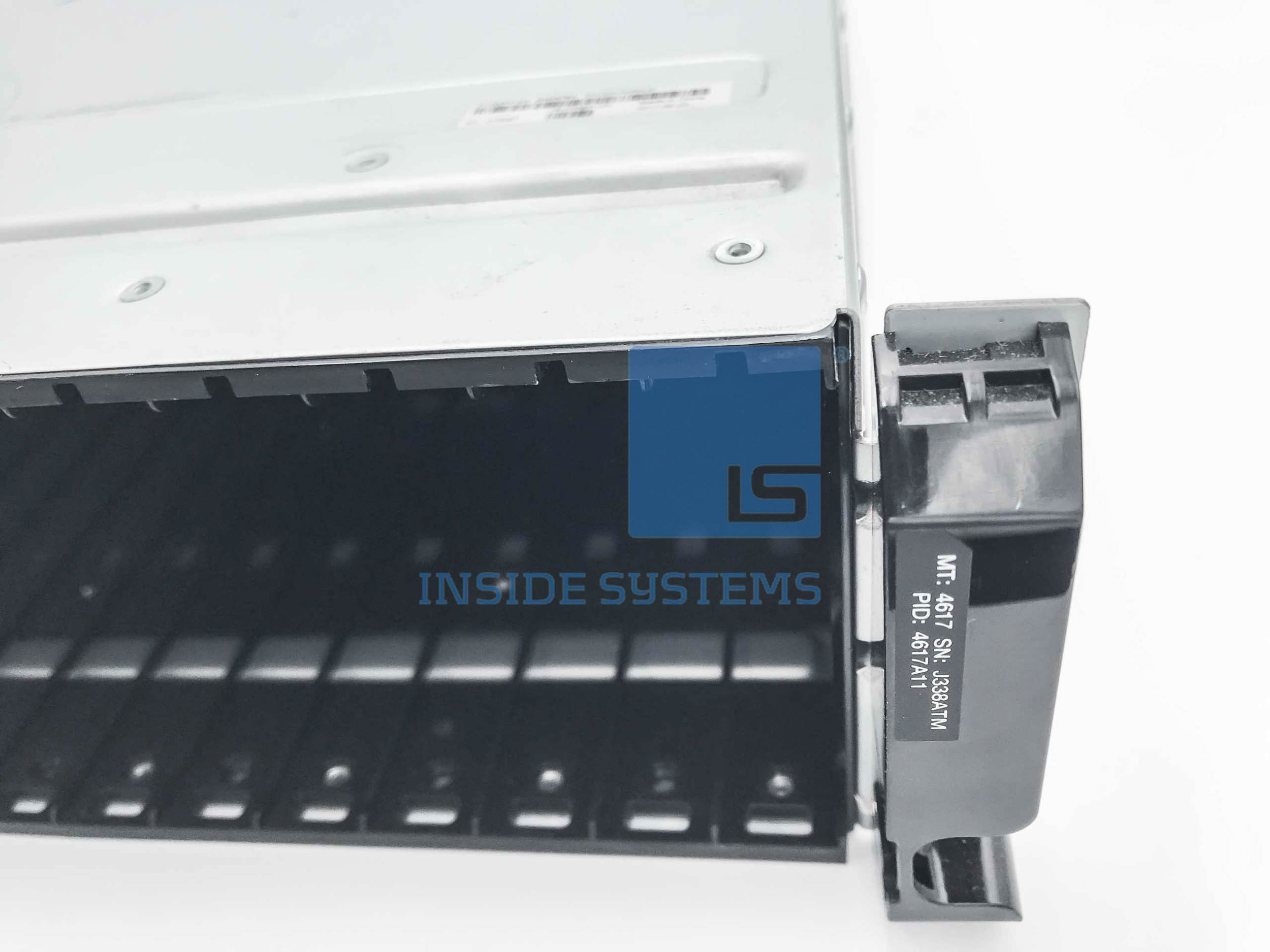 4617-HC2 - Lenovo ThinkSystem DS4200 SFF 3 4617-HC2 - Lenovo ThinkSystem DS4200 SFF - Image 2