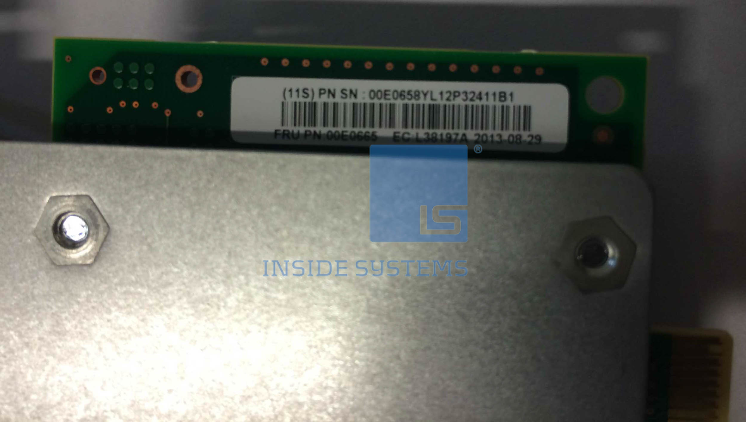 EJ01 - Storage Backplane 8 SFF HDD RAID IOA 4 EJ01 - Storage Backplane 8 SFF HDD RAID IOA - Image 3